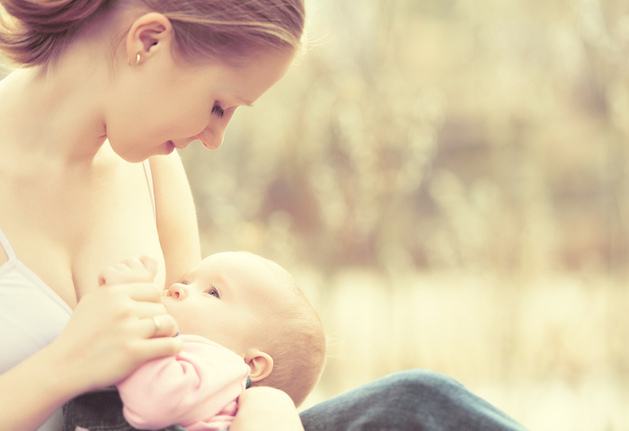 What you need for breast feeding, breastfeeding help, breastfeeding tips, what do I need for breastfeeding, Breast fed baby, should I breast feed, how to breast feed.